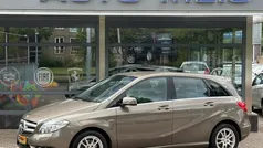 Grijs Gebruikt 2012 Mercedes B180 MPV | € 9.900 (Eerlijke prijs)