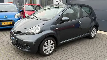 Occasion 2012 Toyota Aygo Hatchback | € 5.695 (Eerlijke prijs)