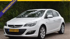 Wit Gebruikt 2014 Opel Astra Hatchback | € 6.950 (Eerlijke prijs)