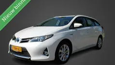 Wit Gebruikt 2014 Toyota Auris Executive Hatchback | € 10.350 (Eerlijke prijs)