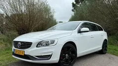 Gebruikt 2015 Volvo V60 Stationwagen | € 9.950 (Eerlijke prijs)