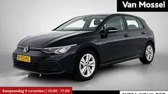 Gebruikt 2022 VW Golf VIII Life Hatchback | € 19.900 (Eerlijke prijs)