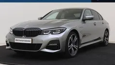 Grijs Gebruikt 2022 BMW 320e Executive Sedan | € 37.950 (Eerlijke prijs)