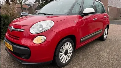 Rood Occasion 2013 Fiat 500L Easy MPV | € 3.950 (Eerlijke prijs)