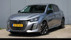 Grijs, metallic lak Gebruikt 2024 Peugeot 208 Allure Hatchback | € 23.495 (Eerlijke prijs)