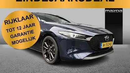 Deep crystal blue Gebruikt 2021 Mazda 3 Luxury Hatchback | € 25.895 (Eerlijke prijs)