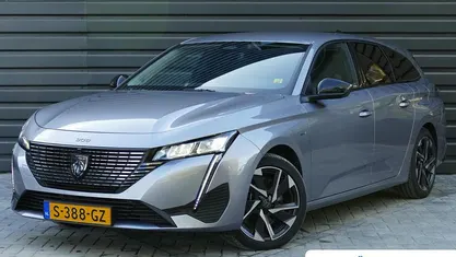 Grijs Gebruikt 2023 Peugeot 308 SW Allure Stationwagen | € 27.695 (Eerlijke prijs)