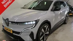 Gebruikt 2024 Renault Mégane Techno Hatchback | € 28.995 (Eerlijke prijs)