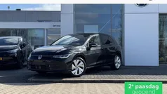 Zwart Nieuw 2024 VW Golf VIII Edition Hatchback | € 40.185 (Goede deal)