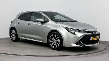 Grijs Occasion 2022 Toyota Corolla Hatchback | € 25.999 (Eerlijke prijs)