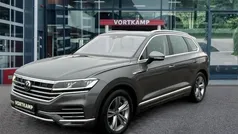 Grijs, metallic lak Gebruikt 2021 VW Touareg Elegance SUV | € 55.950 (Goede deal)