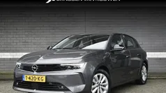 Grijs Gebruikt 2023 Opel Astra Edition Hatchback | € 20.445 (Goede deal)