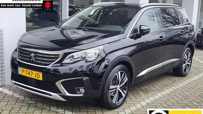 Zwart Gebruikt 2017 Peugeot 5008 GT-line SUV | € 17.445 (Eerlijke prijs)