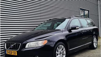 Occasion Volvo V70 Summum 146 PK (107 kW) 2008 Zwart (metallic) Stationwagen