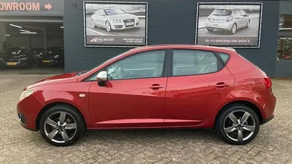 Rood Gebruikt 2008 Seat Ibiza Stylance Hatchback | € 2.995 (Eerlijke prijs)