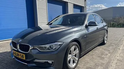Grijs Gebruikt 2014 BMW 320 Efficient Dynamics Sedan | € 10.950 (Eerlijke prijs)