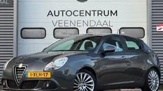 Grijs Gebruikt 2010 Alfa Romeo Giulietta Distinctive Hatchback | € 5.950 (Eerlijke prijs)