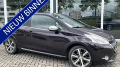 Paars Gebruikt 2013 Peugeot 208 Hatchback | € 6.950 (Eerlijke prijs)