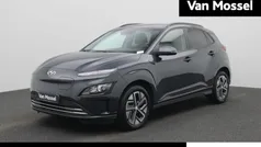 Zwart Gebruikt 2023 Hyundai Kona SUV | € 22.400 (Eerlijke prijs)