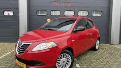 Rood Gebruikt 2014 Lancia Ypsilon S Hatchback | € 4.499 (Goede deal)