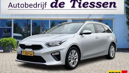 Grijs Gebruikt 2023 Kia Ceed Hatchback | € 17.445 (Goede deal)