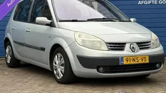 Gebruikt 2004 Renault Scénic II Komfort MPV | € 1.450 (Eerlijke prijs)