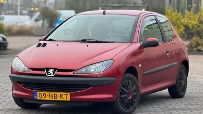 Occasion 2001 Peugeot 206 Hatchback | € 1.395 (Eerlijke prijs)