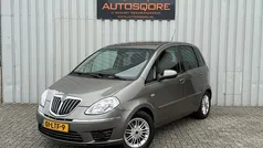 Grijs Gebruikt 2010 Lancia Musa S MPV | € 3.950 (Eerlijke prijs)