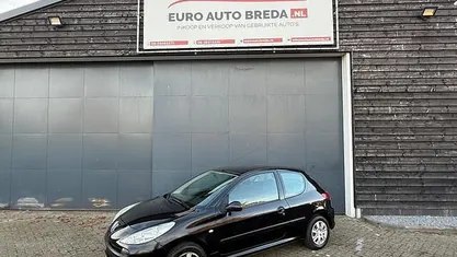 Gebruikt 2011 Peugeot 206+ Hatchback | € 1.895 (Eerlijke prijs)