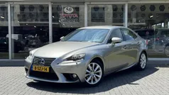 Grijs Gebruikt 2014 Lexus IS300h Sedan | € 17.900 (Eerlijke prijs)