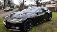 Zwart, metallic lak Gebruikt 2018 Tesla Model S Sedan | € 29.999 (Eerlijke prijs)
