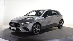 Zwart Nieuw 2025 Mercedes A250 Business Hatchback | € 45.900 (Goede deal)