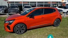Oranje Nieuw 2025 Renault Clio V Techno Hatchback | € 22.750 (Goede deal)