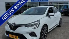 Gebruikt 2020 Renault Clio V Intens Hatchback | € 12.950 (Eerlijke prijs)