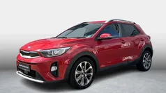 Rood Gebruikt 2020 Kia Stonic SUV | € 19.990 (Eerlijke prijs)