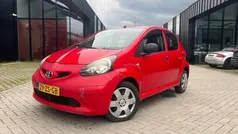 Rood Gebruikt 2008 Toyota Aygo Hatchback | € 1.999 (Goede deal)