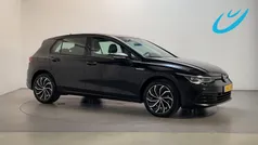 Zwart Gebruikt 2020 VW Golf VII Life Hatchback | € 19.450 (Goede deal)