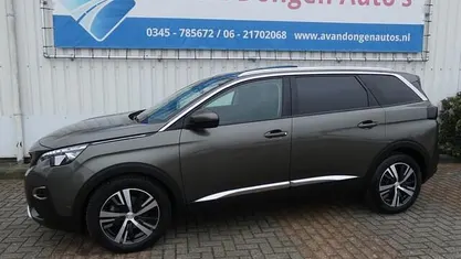 Occasion 2019 Peugeot 5008 Crossway SUV | € 15.695 (Super prijs)