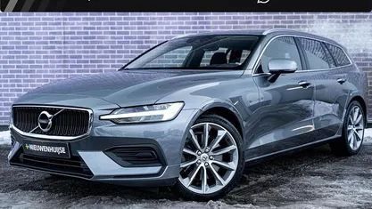Grijs Gebruikt 2019 Volvo V60 Momentum Stationwagen | € 30.894 (Goede deal)