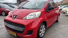 Rood Gebruikt 2011 Peugeot 107 Hatchback | € 2.150 (Goede deal)