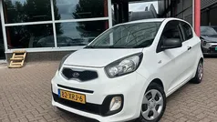 Clear white (ud) Gebruikt 2013 Kia Picanto Hatchback | € 5.950 (Eerlijke prijs)