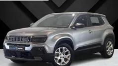 Grijs, metallic lak Nieuw 2025 Jeep Avenger EV Longitude SUV | € 37.995 (Eerlijke prijs)