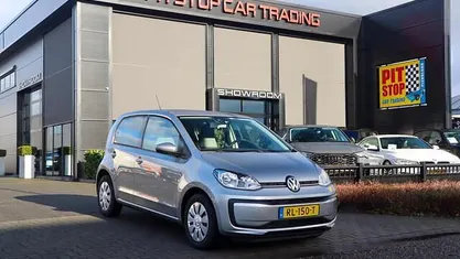 Grijs (metallic) Gebruikt 2018 VW up! move up! Hatchback | € 7.945 (Eerlijke prijs)