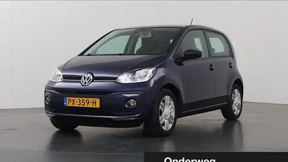 Blauw Gebruikt 2017 VW up! high up! Hatchback | € 9.830 (Eerlijke prijs)