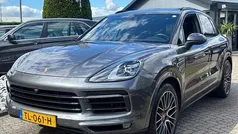 Grijs, metallic lak Gebruikt 2018 Porsche Cayenne SUV | € 39.950 (Super prijs)