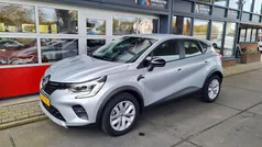 Gebruikt 2023 Renault Captur Evolution SUV | € 20.450 (Eerlijke prijs)