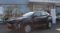 Zwart Gebruikt 2024 Toyota Yaris Cross SUV | € 28.790 (Eerlijke prijs)