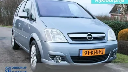 Grijs Gebruikt 2009 Opel Meriva Cosmo MPV | € 3.200 (Eerlijke prijs)