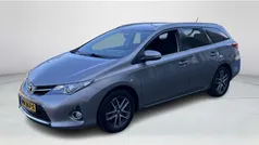 Gebruikt 2015 Toyota Auris Trend Stationwagen | € 10.900 (Eerlijke prijs)