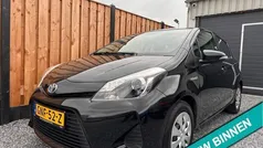 Zwart Gebruikt 2012 Toyota Yaris Sedan | € 9.550 (Eerlijke prijs)